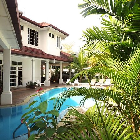 Rumah Putih Near Klia Sepang Ngoại thất bức ảnh