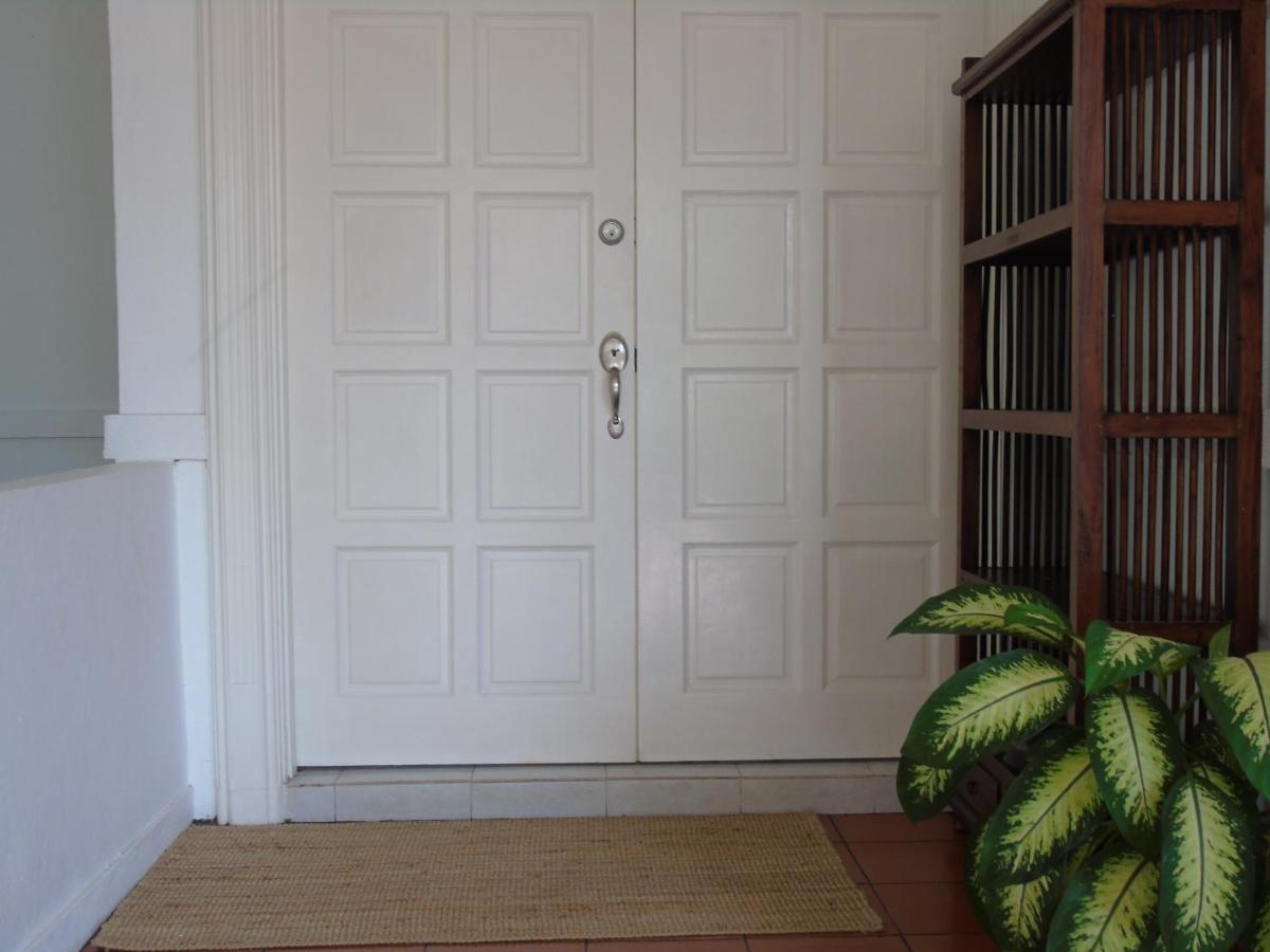 Rumah Putih Near Klia Sepang Ngoại thất bức ảnh