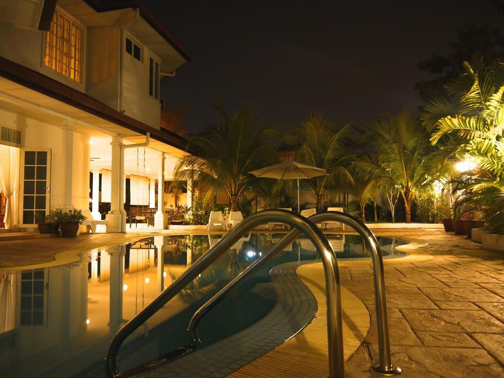 Rumah Putih Near Klia Sepang Ngoại thất bức ảnh