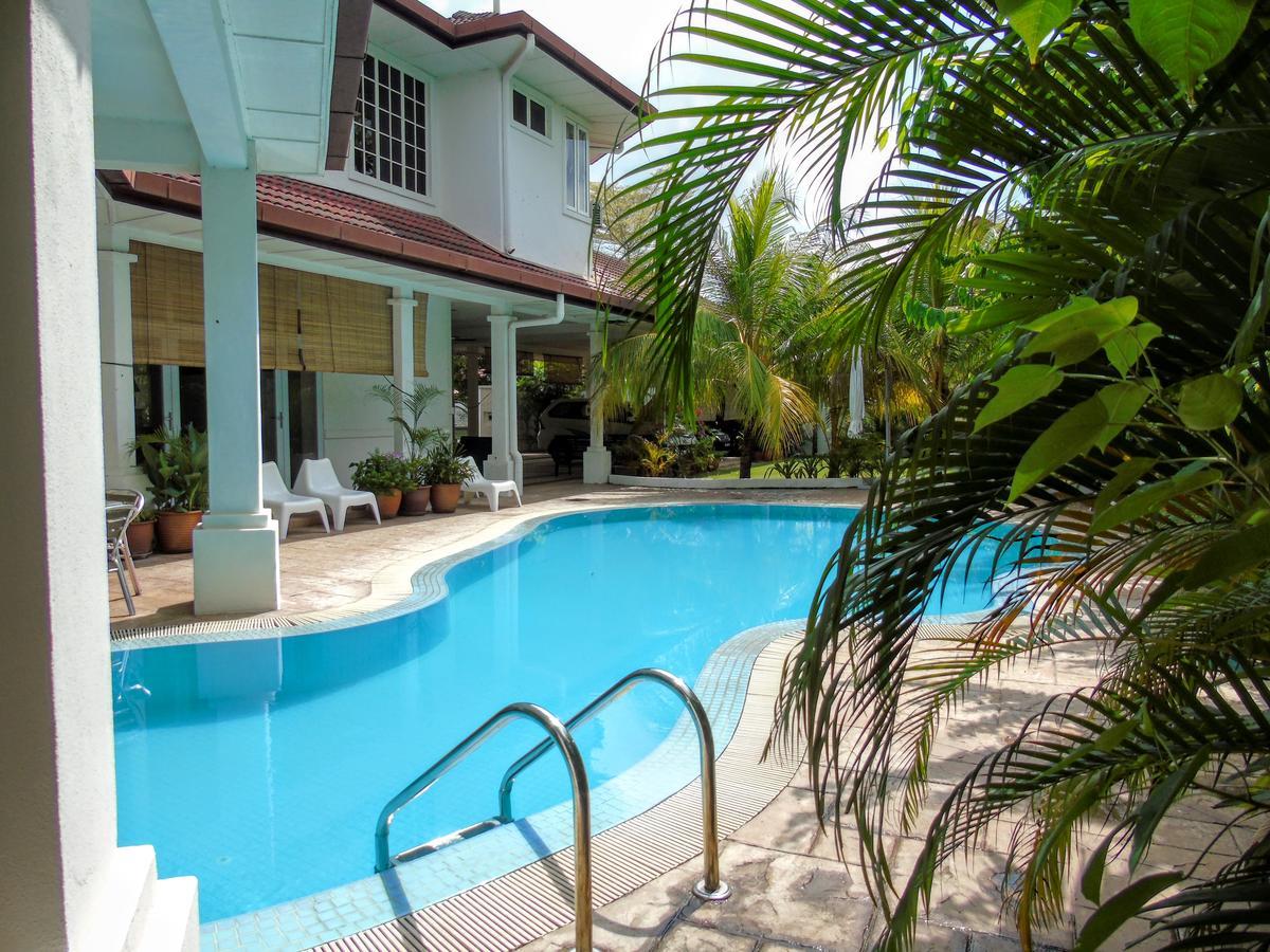 Rumah Putih Near Klia Sepang Ngoại thất bức ảnh