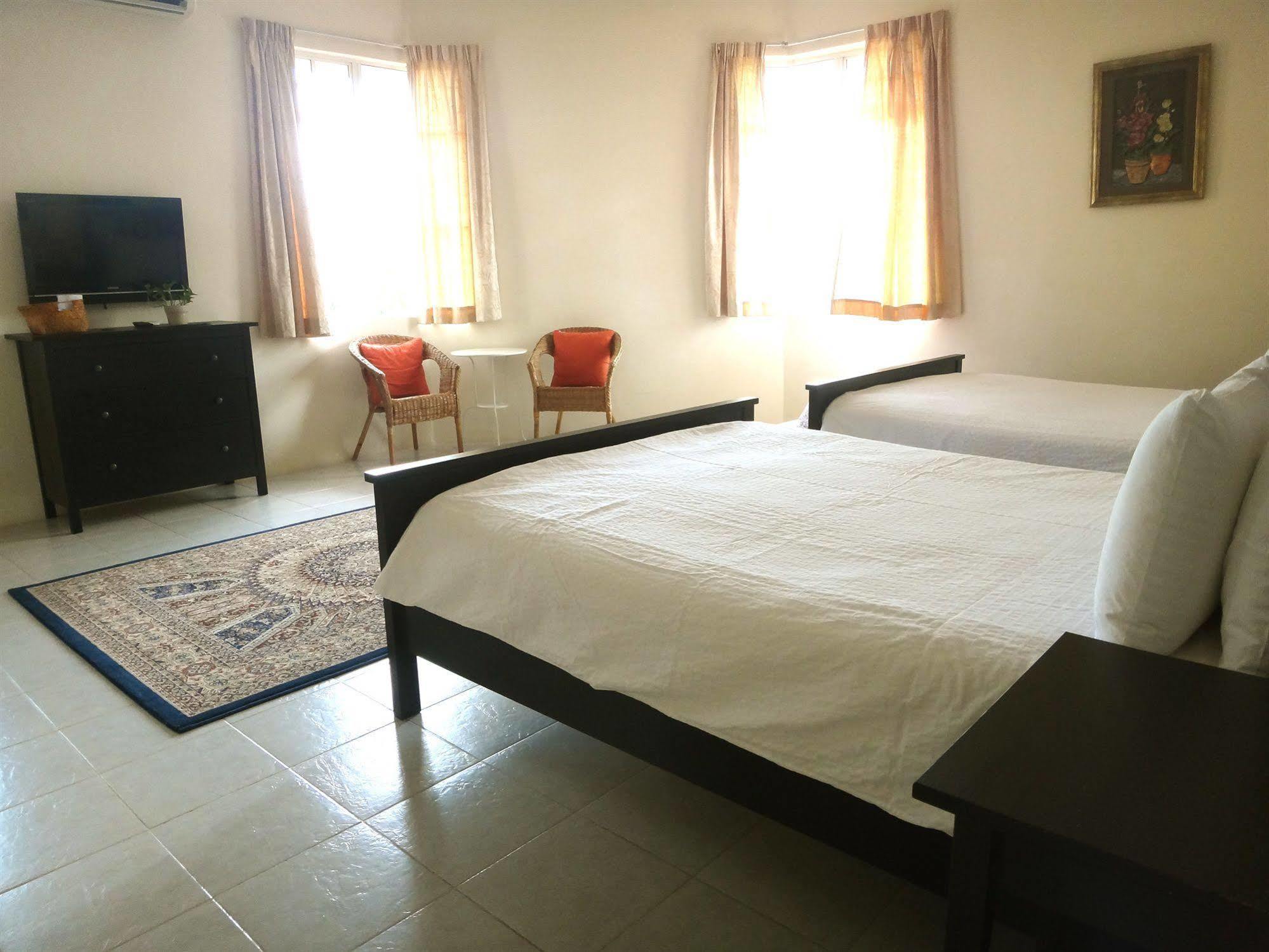 Rumah Putih B&B Near Klia Sepang Ngoại thất bức ảnh